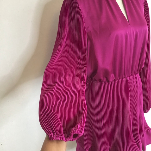 Milly Women Elegant Chic Fuchsia Pleated Long Sleeve Mini Dress Size 10 - Picture 4 of 15